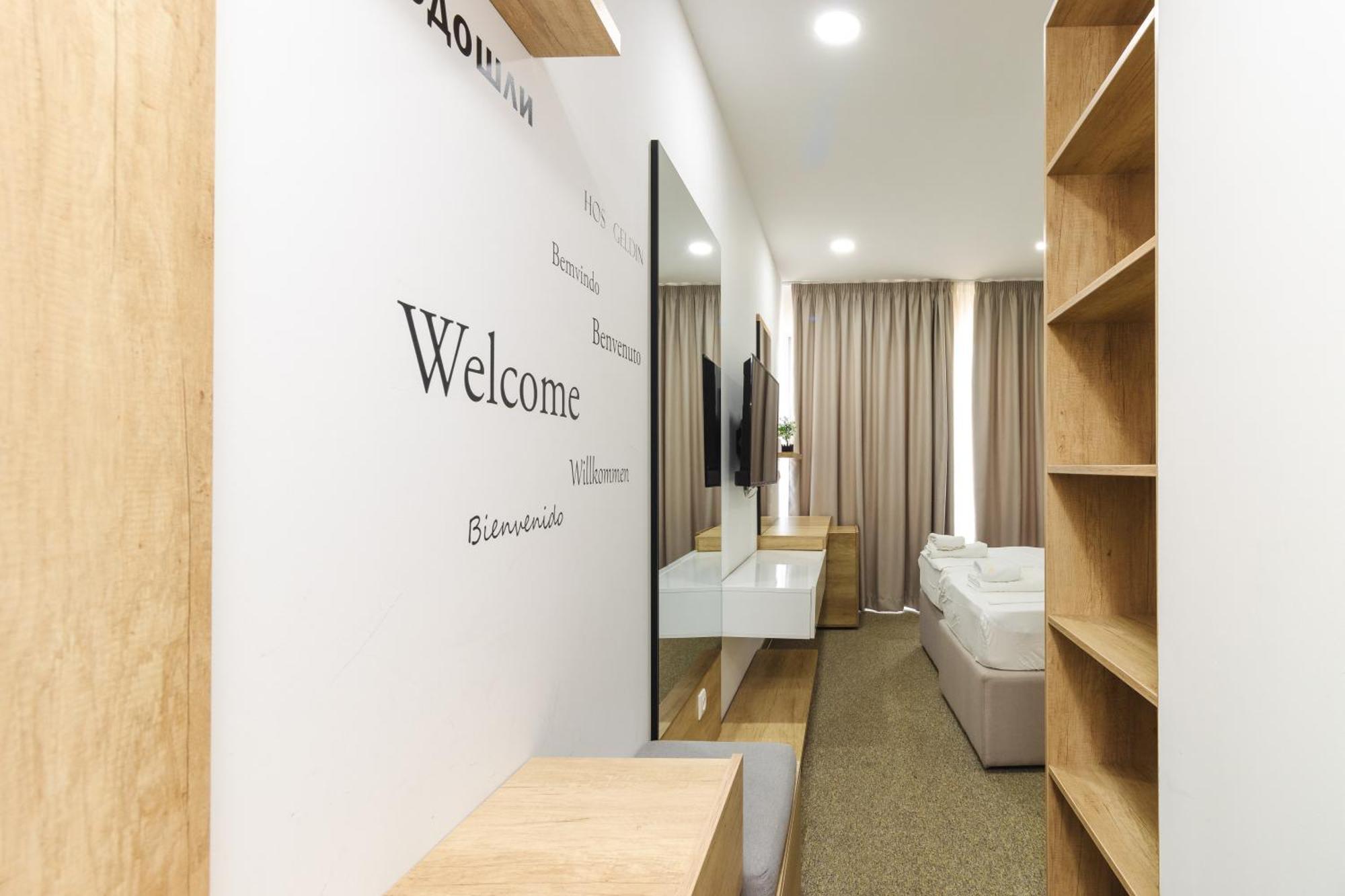 Lux Hotel M Dobra Voda Εξωτερικό φωτογραφία