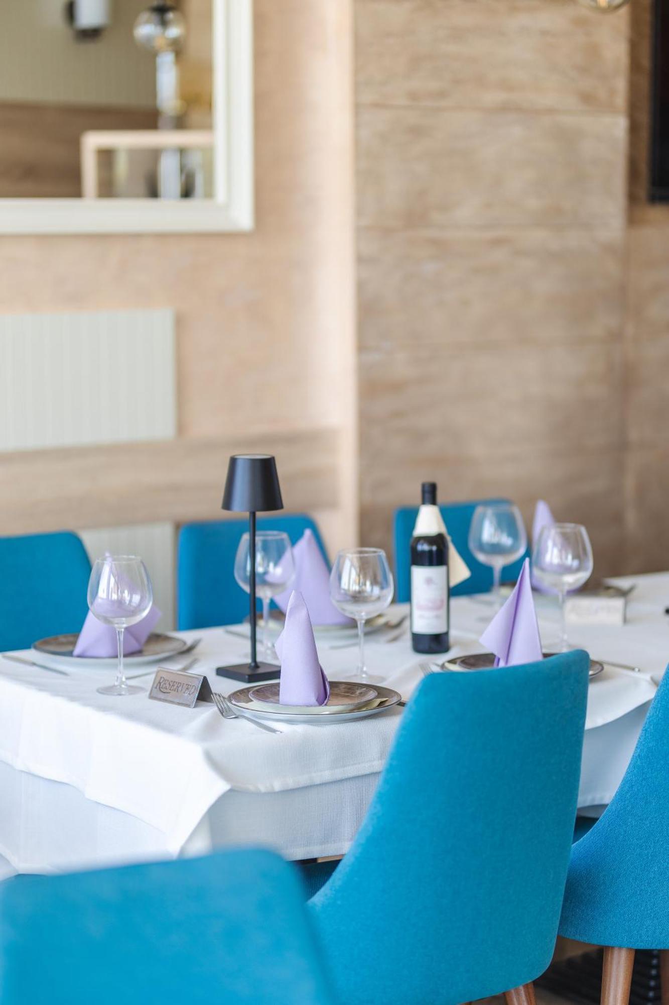 Lux Hotel M Dobra Voda Εξωτερικό φωτογραφία